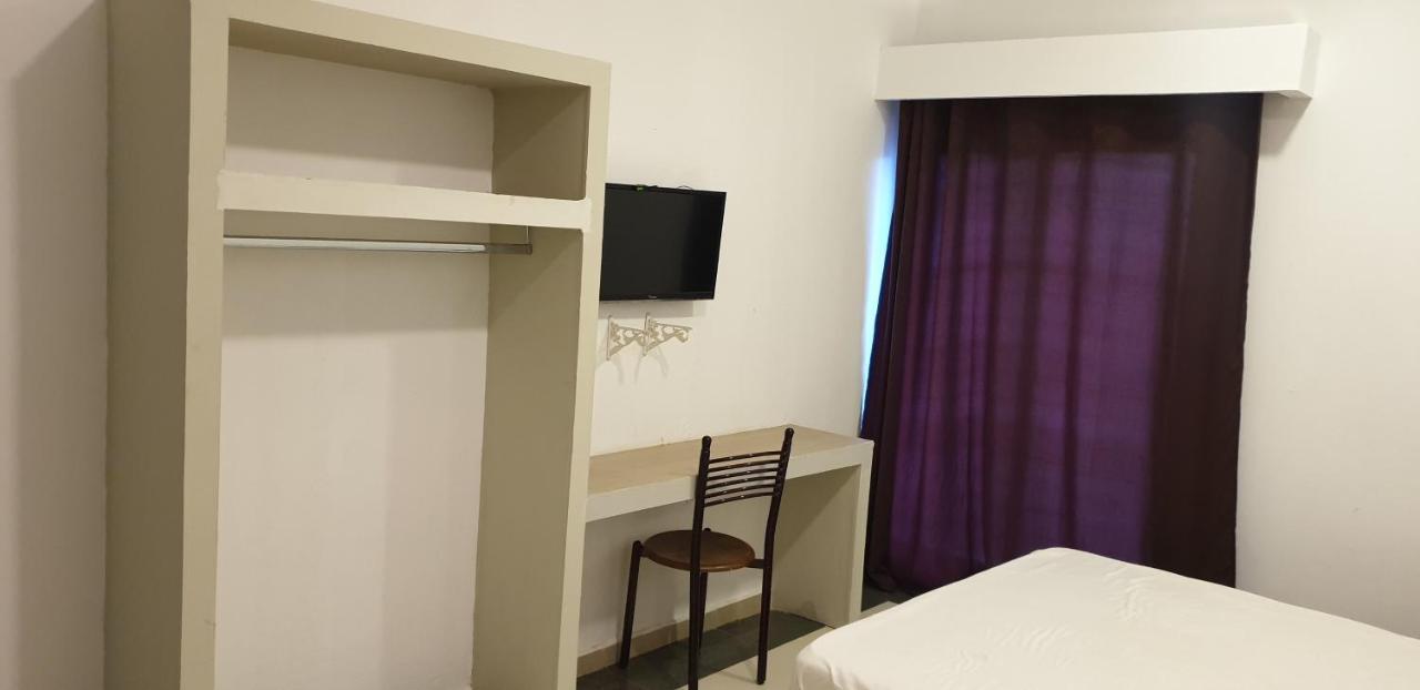 Hotel Privilege Bir El Djir Exterior foto
