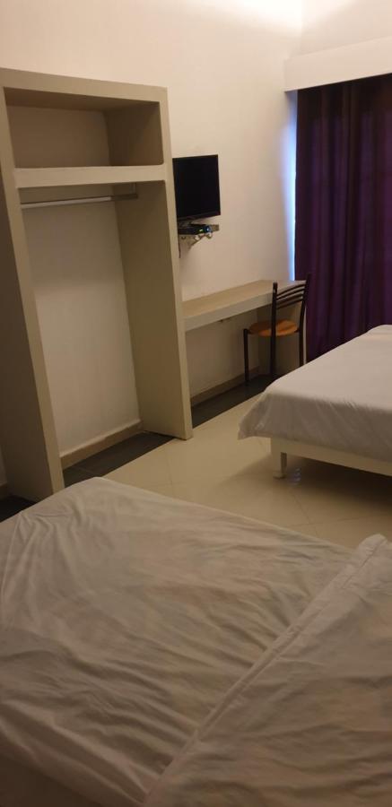 Hotel Privilege Bir El Djir Exterior foto
